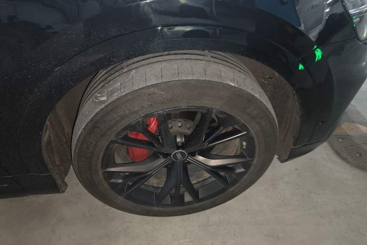 Used Audi Q8 2022 55 TFSI Prestige Dynamic Edition Right Front Wheel Hub