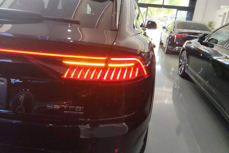 Used Audi Q8 2022 55 TFSI Luxury Dynamic Edition Right Rear Taillight