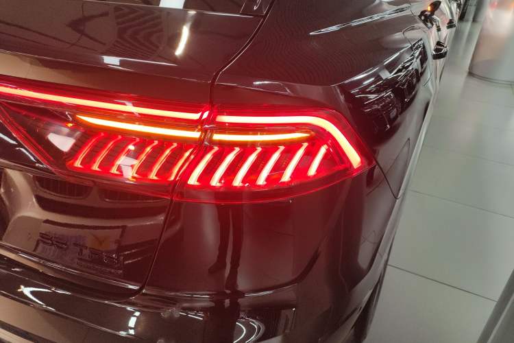 Used Audi Q8 2022 55 TFSI Luxury Dynamic Edition Right Rear Taillight