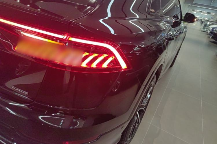 Used Audi Q8 2022 55 TFSI Snow Sports Edition Right Rear Taillight