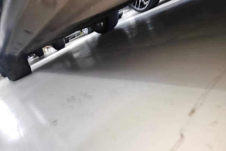 Used Audi Q8 2022 55 TFSI Luxury Dynamic Edition Right Side Sill