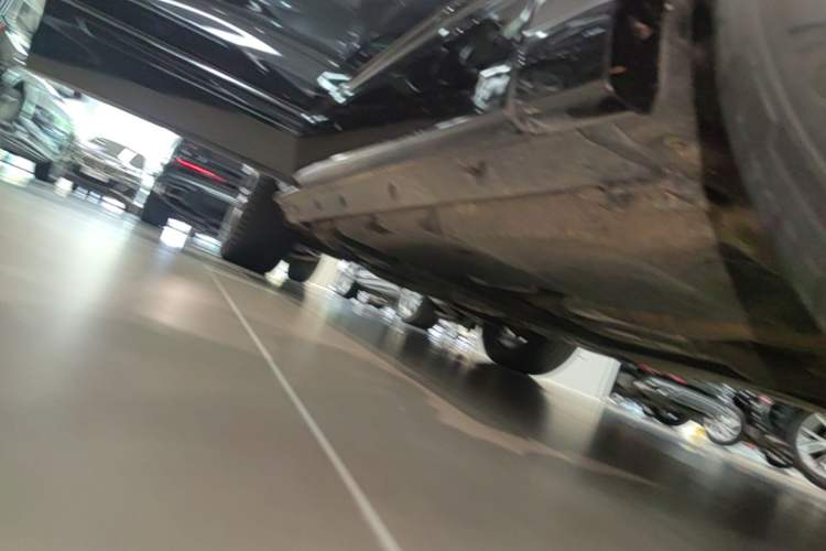 Used Audi Q8 2022 55 TFSI Snow Sports Edition Right Side Sill