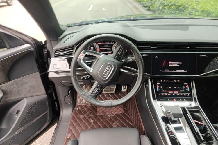 Used Audi Q8 2022 55 TFSI Prestige Dynamic Edition Steering Wheel