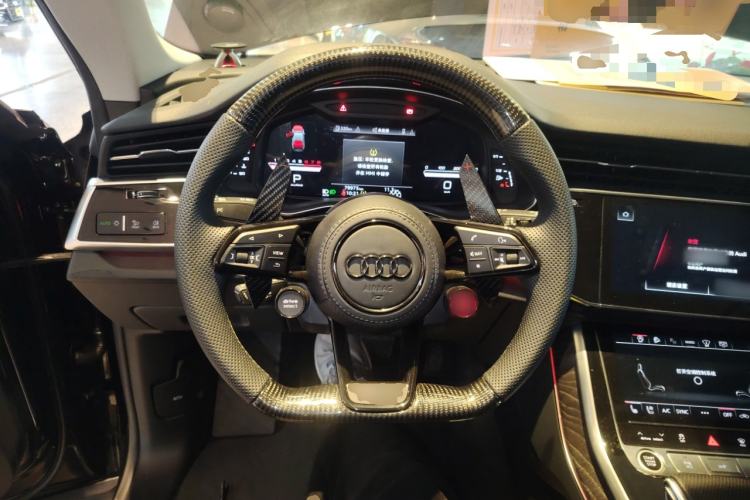 Used Audi Q8 2022 55 TFSI Luxury Dynamic Edition Steering Wheel