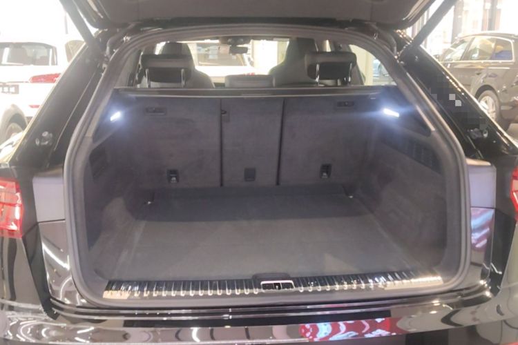 Used Audi Q8  Trunk