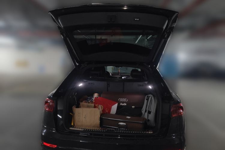 Used Audi Q8 2022 55 TFSI Prestige Dynamic Edition Trunk