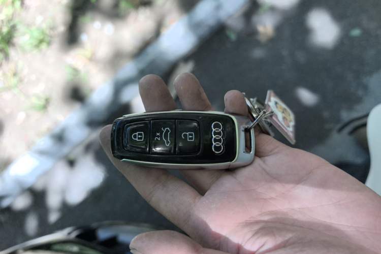 Used Audi Q8 2022 55 TFSI Prestige Dynamic Edition Vehicle Key