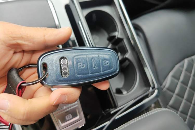 Used Audi Q8 2022 55 TFSI Prestige Dynamic Edition Vehicle Key