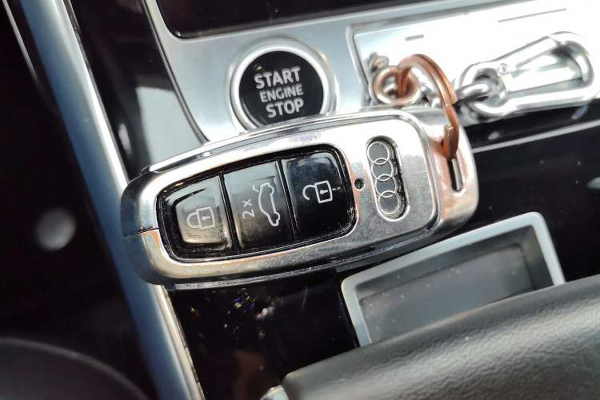 Used Audi Q8 2022 55 TFSI Luxury Dynamic Edition Vehicle Key