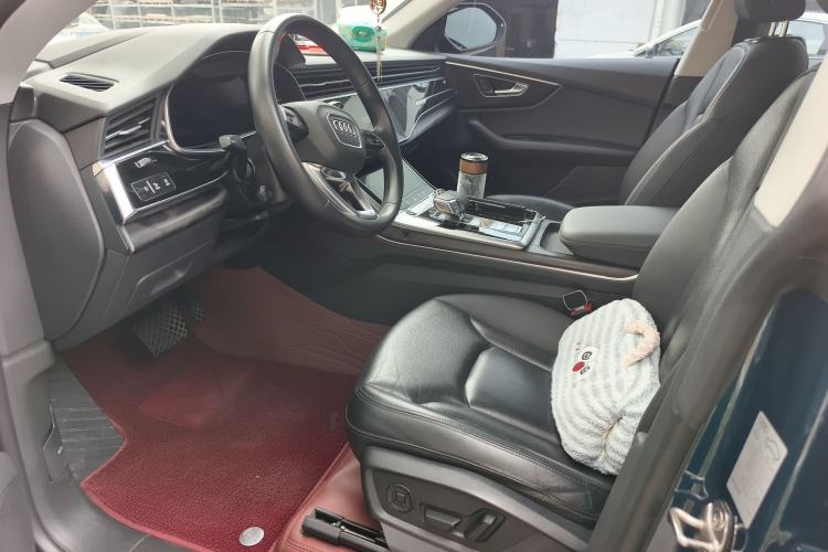 Used Audi Q8 2022 55 TFSI Luxury Dynamic Edition Left Front Seat
