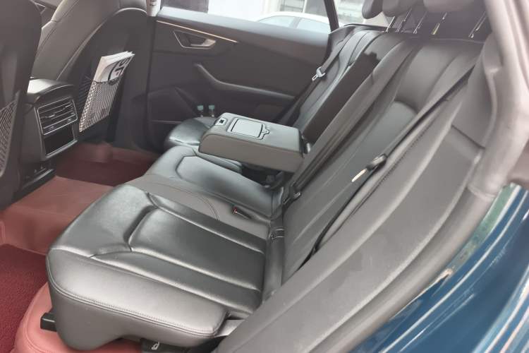 Used Audi Q8 2022 55 TFSI Luxury Dynamic Edition Left Rear Seat