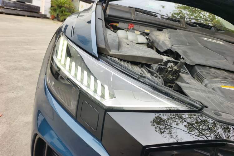 Used Audi Q8 2022 55 TFSI Luxury Dynamic Edition Right Front Headlight