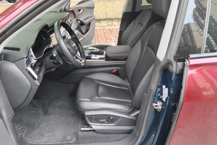 Used Audi Q8 2022 55 TFSI Luxury Dynamic Edition Left Front Seat
