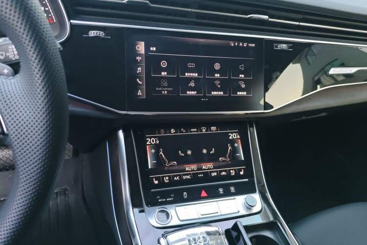 Used Audi Q8 2023 55 TFSI Luxury Dynamic Edition Audio And AC Panel
