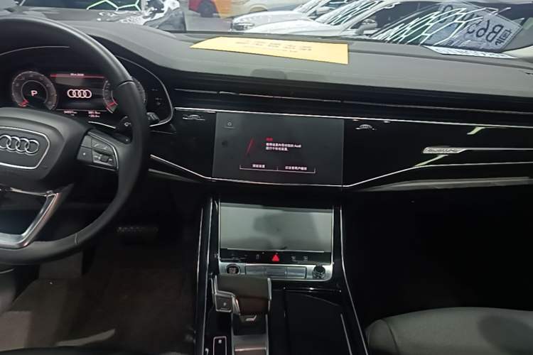 Used Audi Q8 2023 55 TFSI Luxury Dynamic Edition Audio And AC Panel