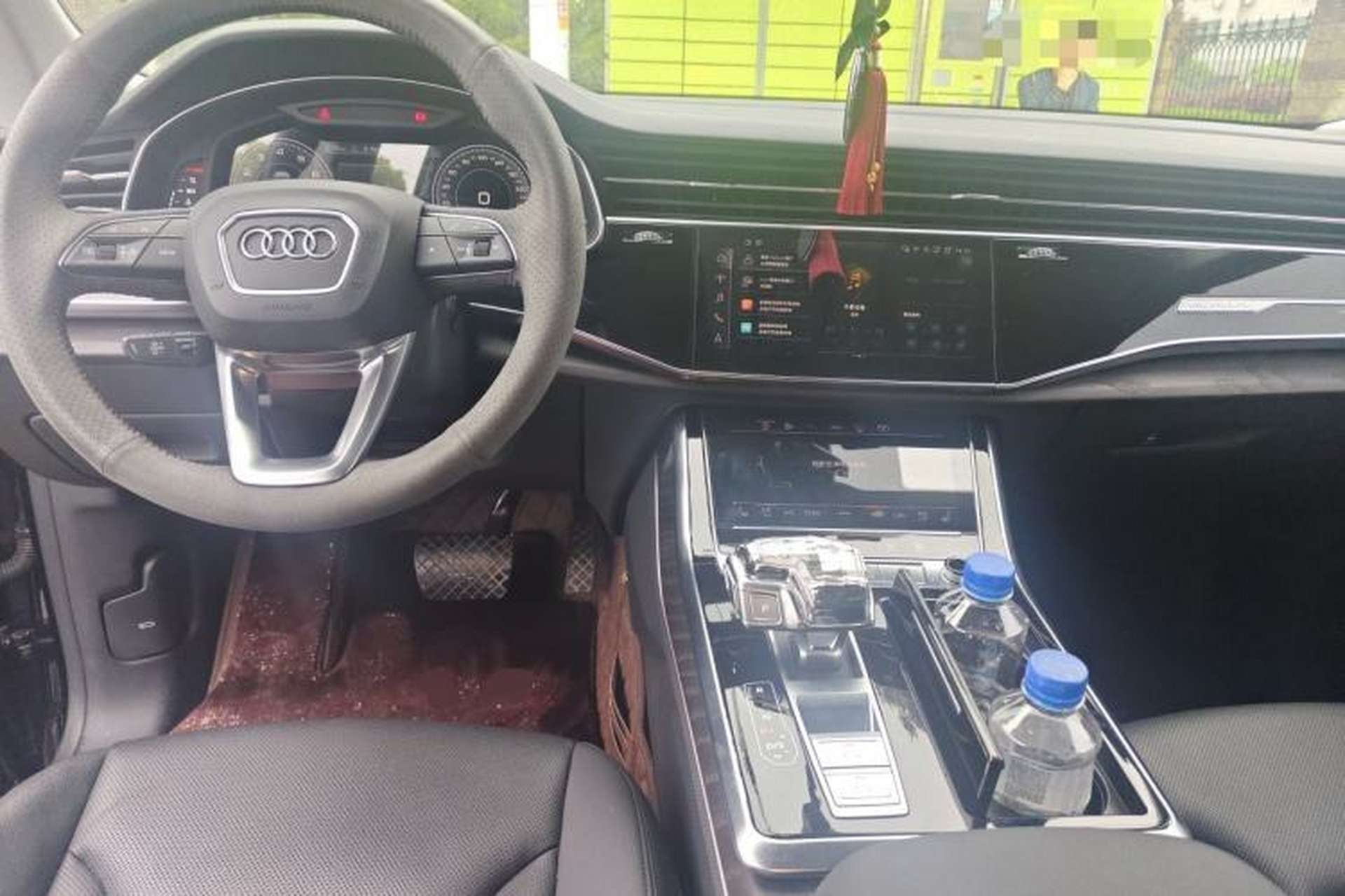 Used Audi Q8 2023 55 TFSI Luxury Dynamic Edition Center Console