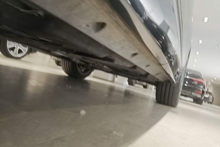 Used Audi Q8 2023 55 TFSI Prestige Dynamic Edition Chassis Rear Right
