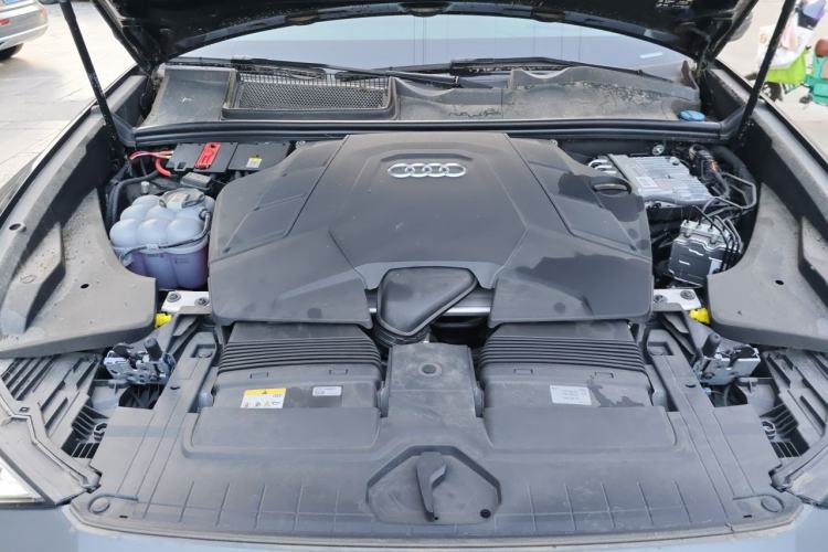 Used Audi Q8 2023 55 TFSI Luxury Dynamic Edition Engine Bay