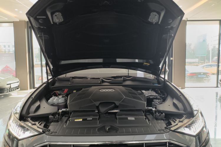 Used Audi Q8 2023 55 TFSI Luxury Dynamic Edition Engine Bay