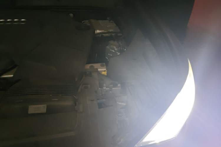 Used Audi Q8 2023 55 TFSI Luxury Dynamic Edition Engine Bay Left