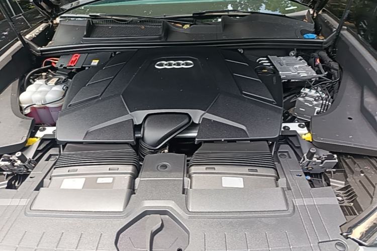 Used Audi Q8 2023 55 TFSI Luxury Dynamic Edition Engine Bay
