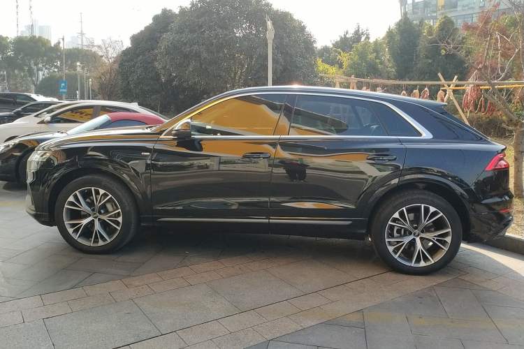 Used Audi Q8 2023 55 TFSI Luxury Dynamic Edition Exterior 3