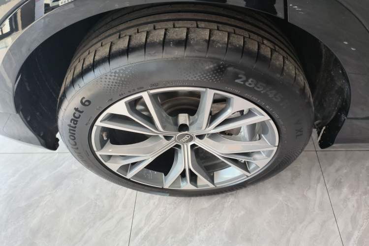 Used Audi Q8 2023 55 TFSI Luxury Dynamic Edition Exterior 4