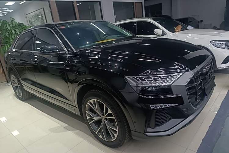 Used Audi Q8 2023 55 TFSI Luxury Dynamic Edition Front Right 45 Deg