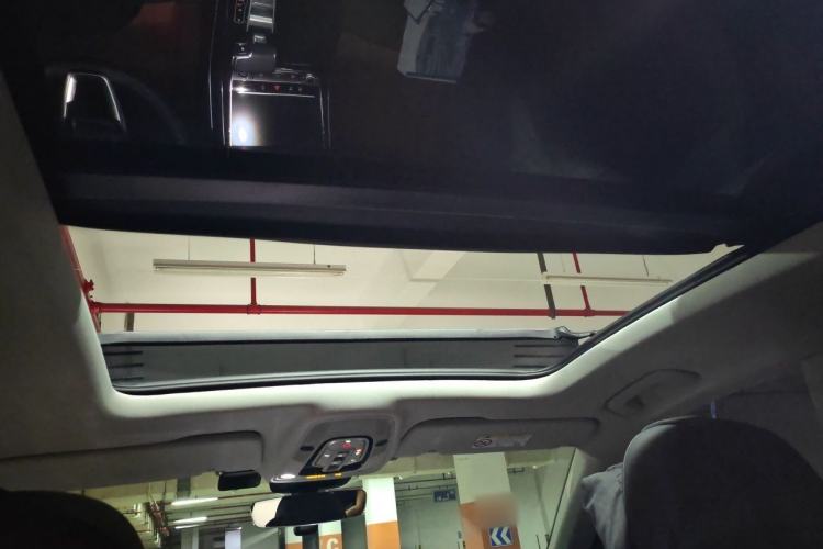 Used Audi Q8 2023 55 TFSI Luxury Dynamic Edition Headliner