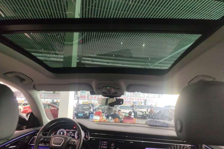 Used Audi Q8 2023 55 TFSI Luxury Dynamic Edition Headliner