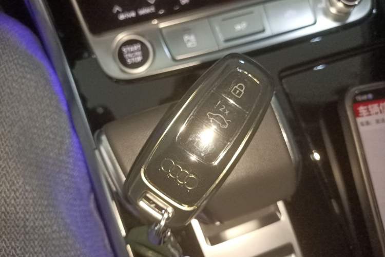 Used Audi Q8 2023 55 TFSI Luxury Dynamic Edition Interior 1