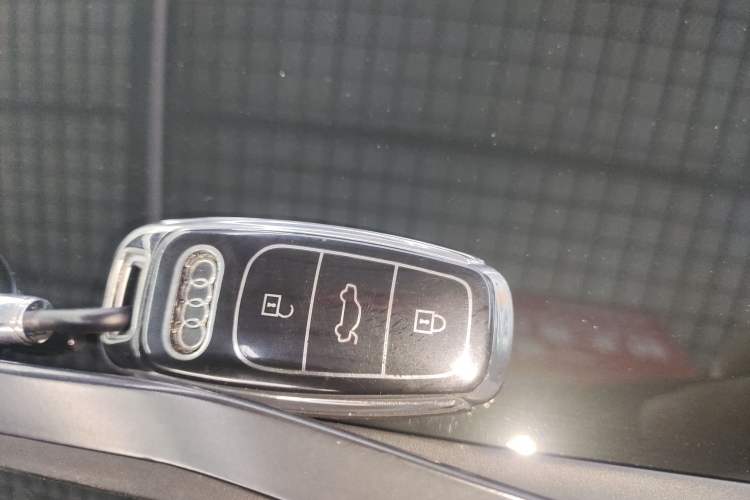 Used Audi Q8 2023 55 TFSI Luxury Dynamic Edition Interior 1