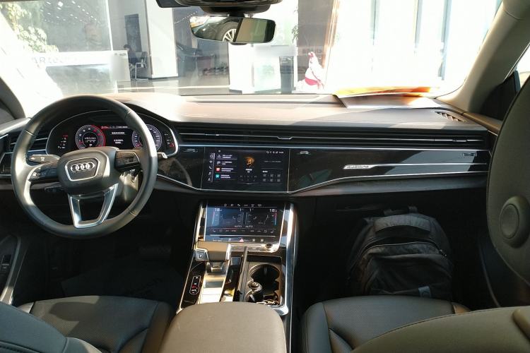 Used Audi Q8 2023 55 TFSI Luxury Dynamic Edition Interior 2