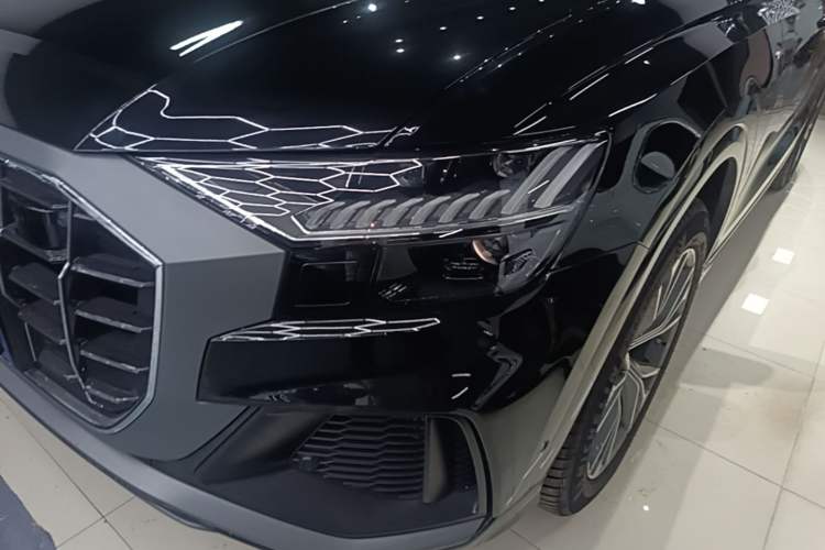 Used Audi Q8 2023 55 TFSI Luxury Dynamic Edition Left Front Headlight