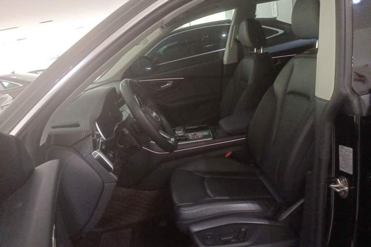Used Audi Q8 2023 55 TFSI Luxury Dynamic Edition Left Front Seat