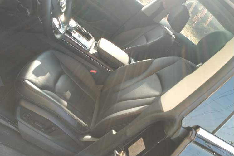Used Audi Q8 2023 55 TFSI Luxury Dynamic Edition Left Front Seat