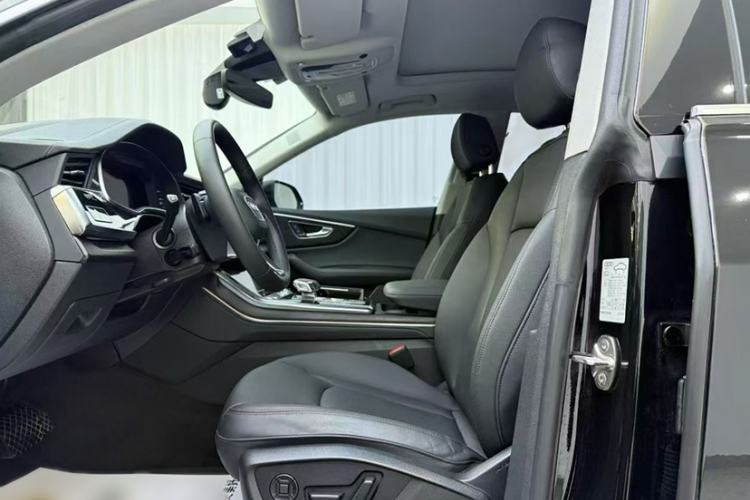 Used Audi Q8 2023 55 TFSI Luxury Dynamic Edition Left Front Seat