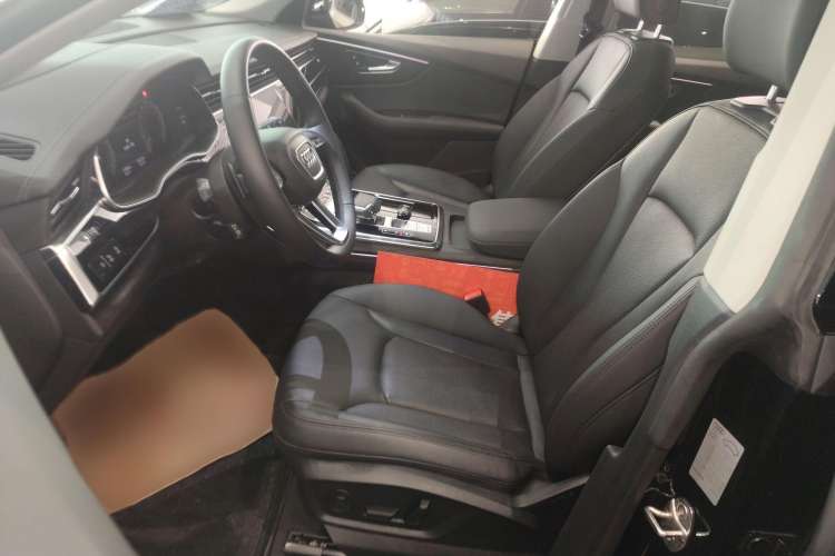 Used Audi Q8 2023 55 TFSI Luxury Dynamic Edition Left Front Seat