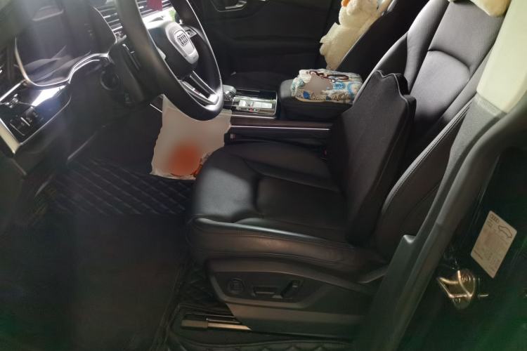 Used Audi Q8 2023 55 TFSI Luxury Dynamic Edition Left Front Seat