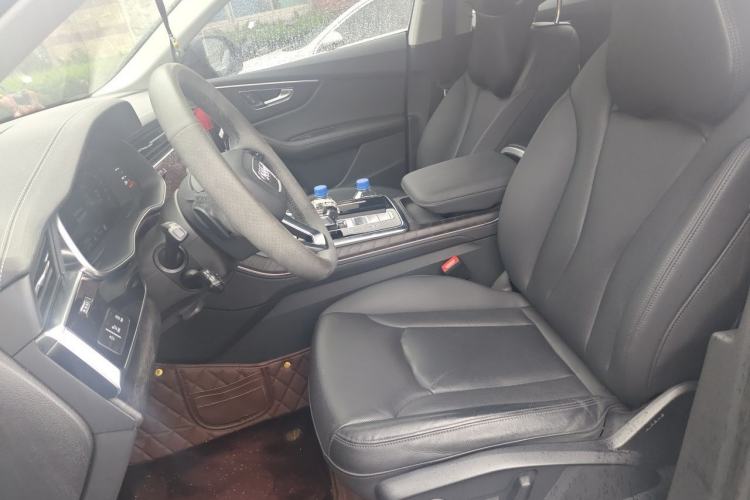 Used Audi Q8 2023 55 TFSI Luxury Dynamic Edition Left Front Seat