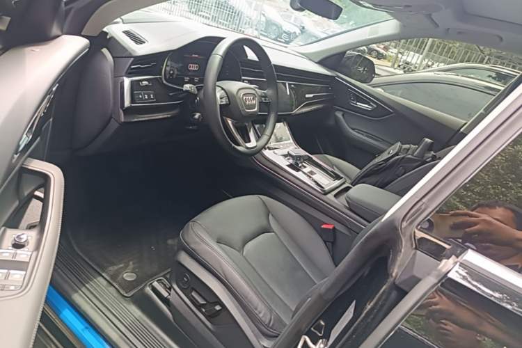 Used Audi Q8 2023 55 TFSI Luxury Dynamic Edition Left Front Seat