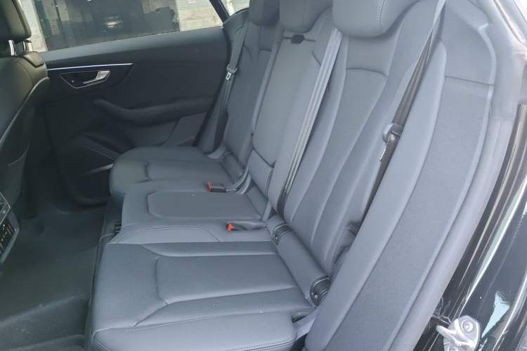 Used Audi Q8 2023 55 TFSI Luxury Dynamic Edition Left Rear Seat