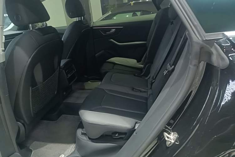 Used Audi Q8 2023 55 TFSI Luxury Dynamic Edition Left Rear Seat