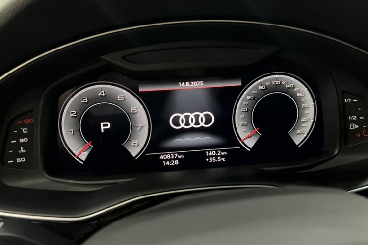 Used Audi Q8 2023 55 TFSI Luxury Dynamic Edition Odometer Close Up