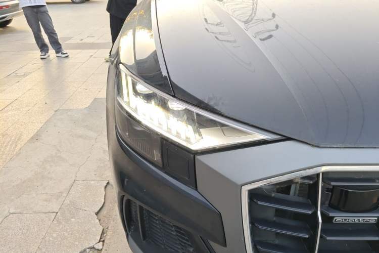 Used Audi Q8 2023 55 TFSI Luxury Dynamic Edition Right Front Headlight