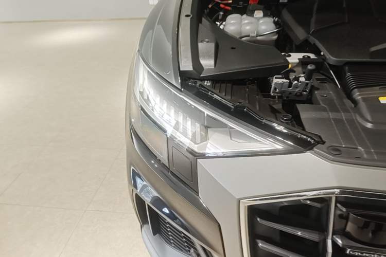 Used Audi Q8 2023 55 TFSI Prestige Dynamic Edition Right Front Headlight