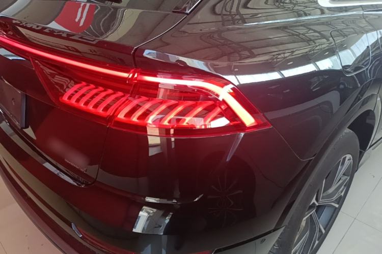 Used Audi Q8 2023 55 TFSI Luxury Dynamic Edition Right Rear Taillight