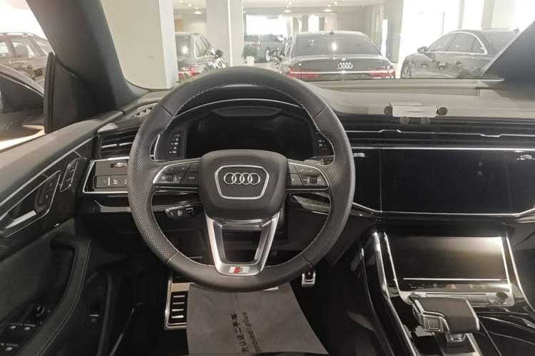 Used Audi Q8 2023 55 TFSI Prestige Dynamic Edition Steering Wheel
