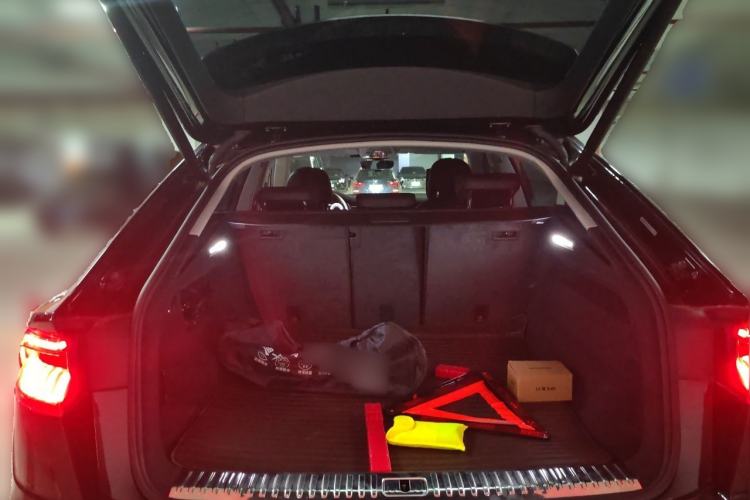 Used Audi Q8 2023 55 TFSI Luxury Dynamic Edition Trunk