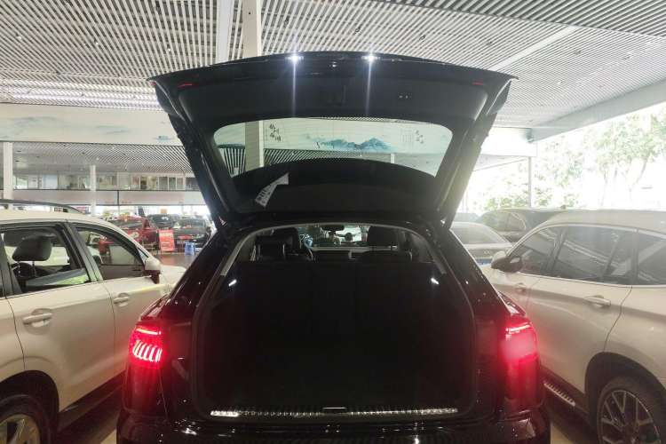 Used Audi Q8 2023 55 TFSI Luxury Dynamic Edition Trunk